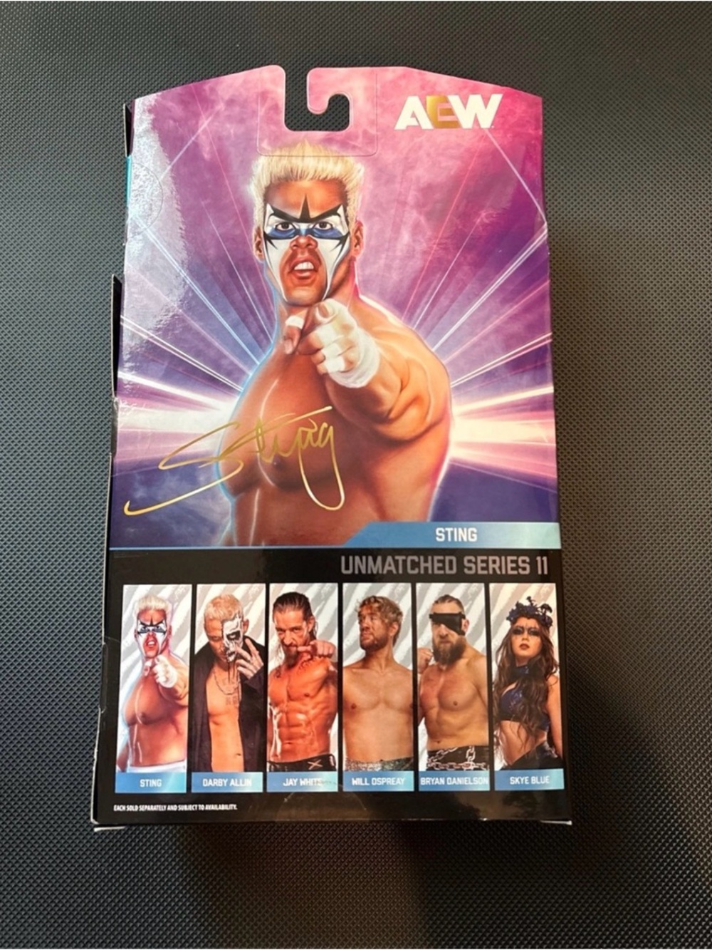 AEW Sting Action Figure - Blue & White Ring Gear LUMINARIES - Picture 3 of 3